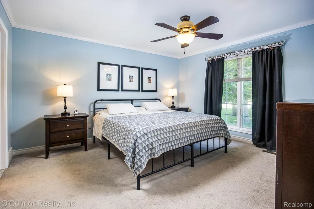 3239 Turnberry Port Huron Charter Township, MI 48060
