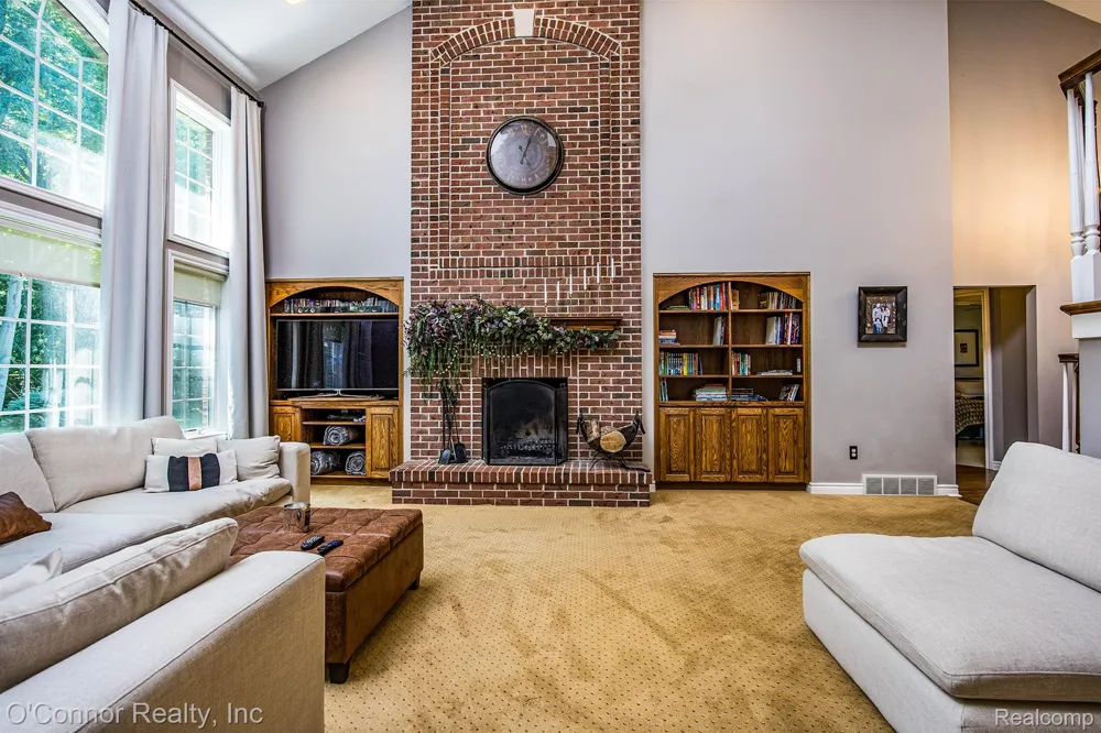 3239 Turnberry Port Huron Charter Township, MI 48060
