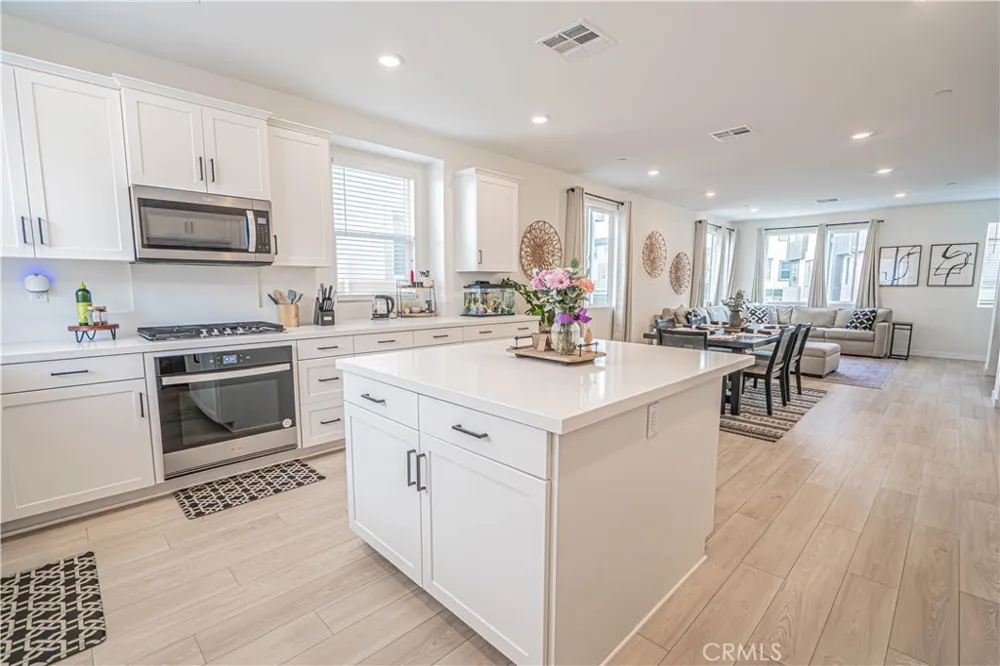 27154 Valley Oak Place Valencia, CA 91381