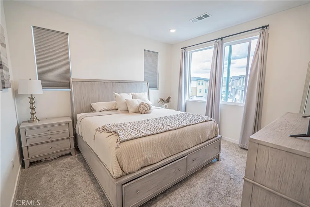 27154 Valley Oak Place Valencia, CA 91381