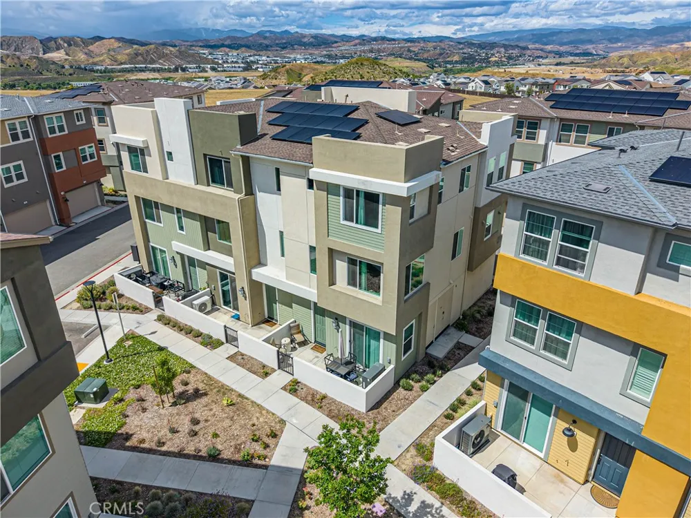 27154 Valley Oak Place Valencia, CA 91381