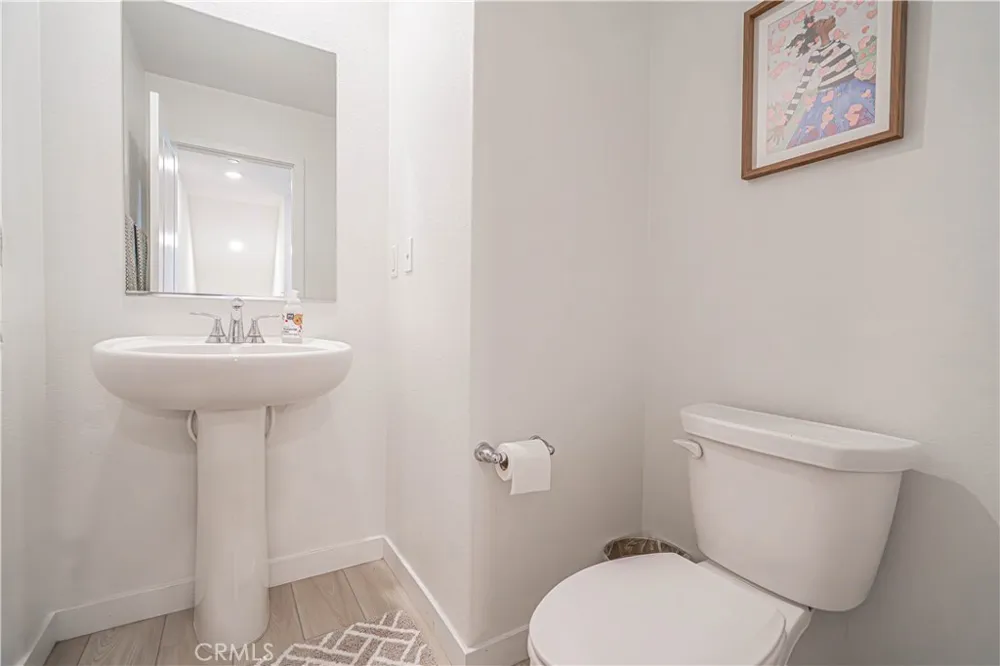 27154 Valley Oak Place Valencia, CA 91381
