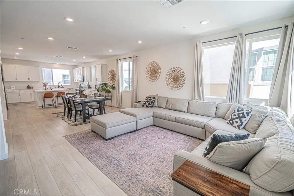 27154 Valley Oak Place Valencia, CA 91381