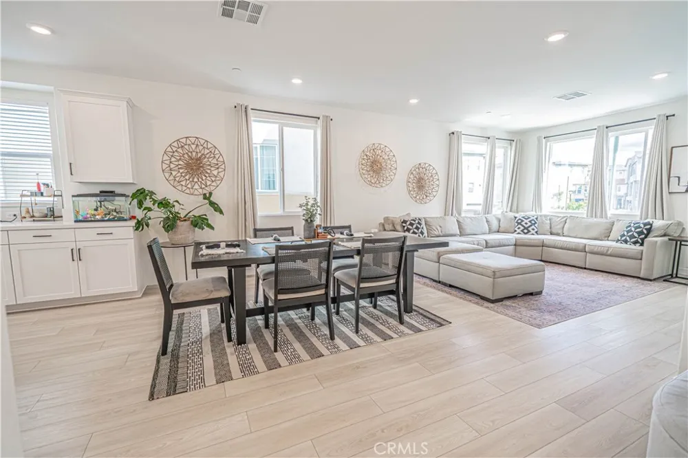 27154 Valley Oak Place Valencia, CA 91381