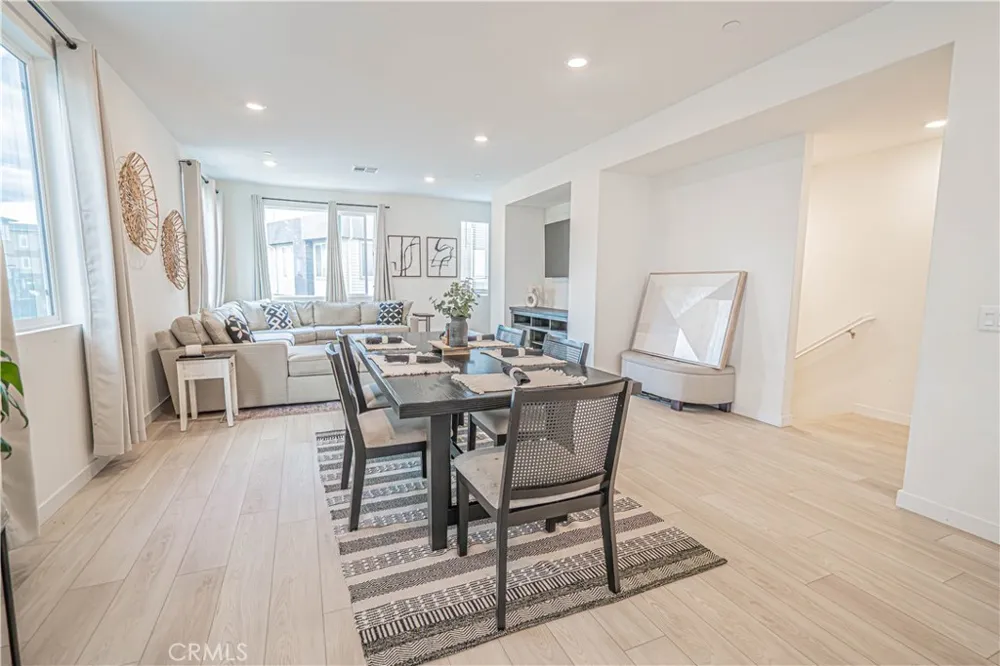 27154 Valley Oak Place Valencia, CA 91381