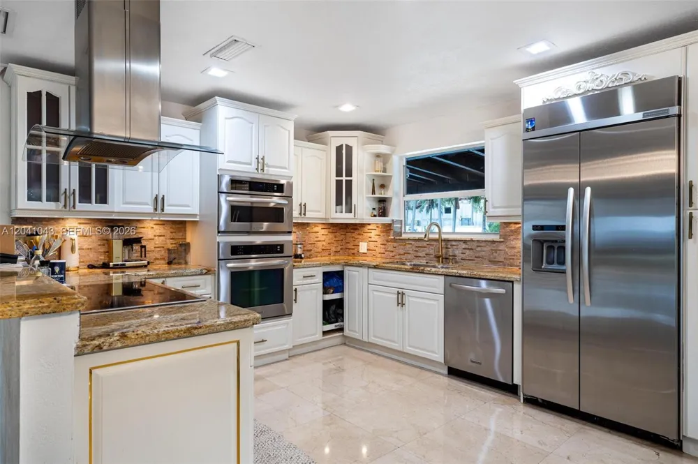 3220 NE 164th St North Miami Beach, FL 33160