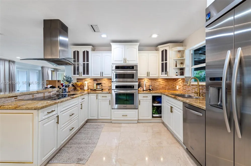 3220 NE 164th St North Miami Beach, FL 33160