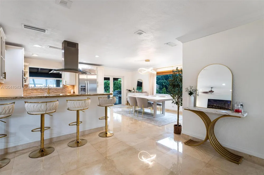 3220 NE 164th St North Miami Beach, FL 33160