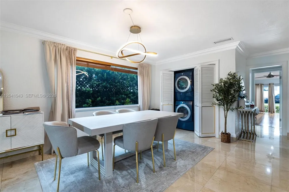3220 NE 164th St North Miami Beach, FL 33160