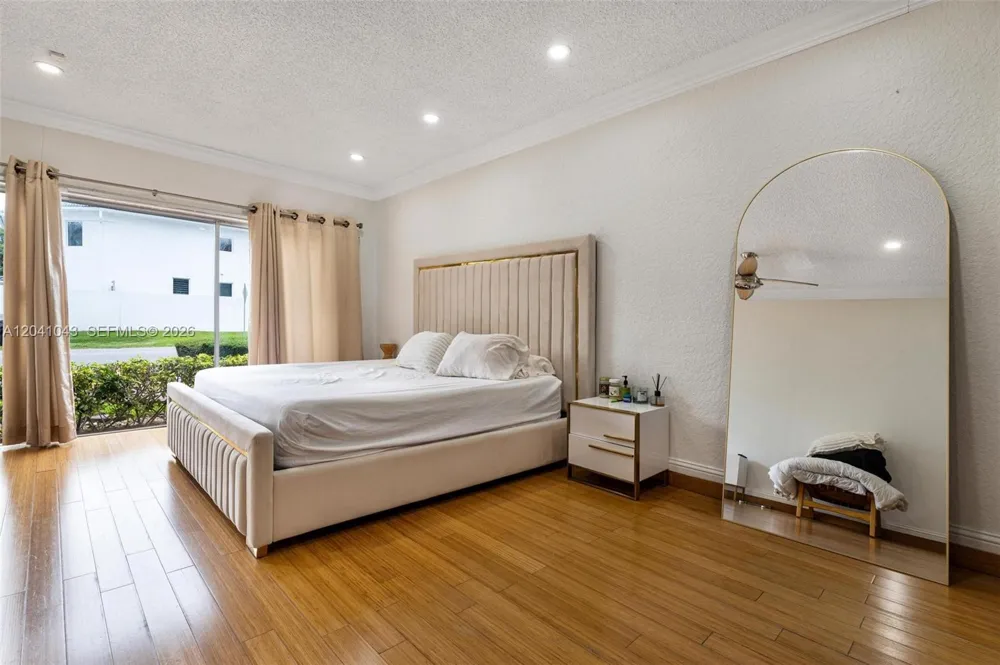 3220 NE 164th St North Miami Beach, FL 33160
