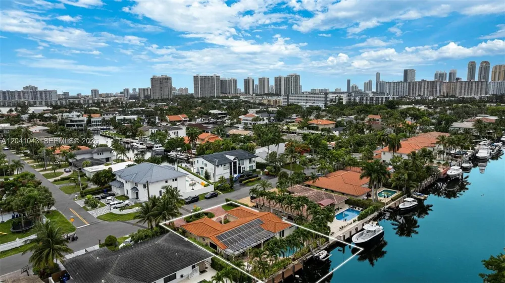 3220 NE 164th St North Miami Beach, FL 33160