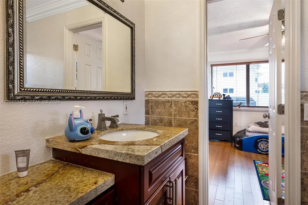 3220 NE 164th St North Miami Beach, FL 33160