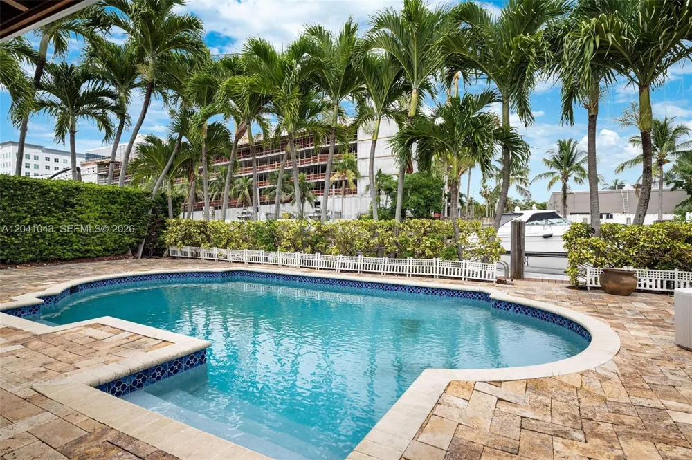 3220 NE 164th St North Miami Beach, FL 33160