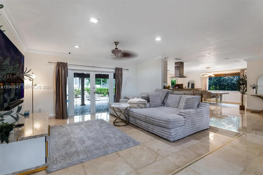 3220 NE 164th St North Miami Beach, FL 33160