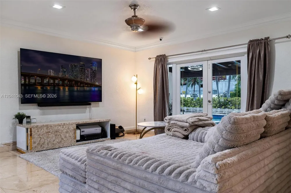 3220 NE 164th St North Miami Beach, FL 33160
