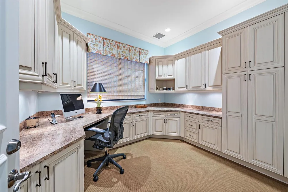 7287 Horizon Drive West Palm Beach, FL 33412