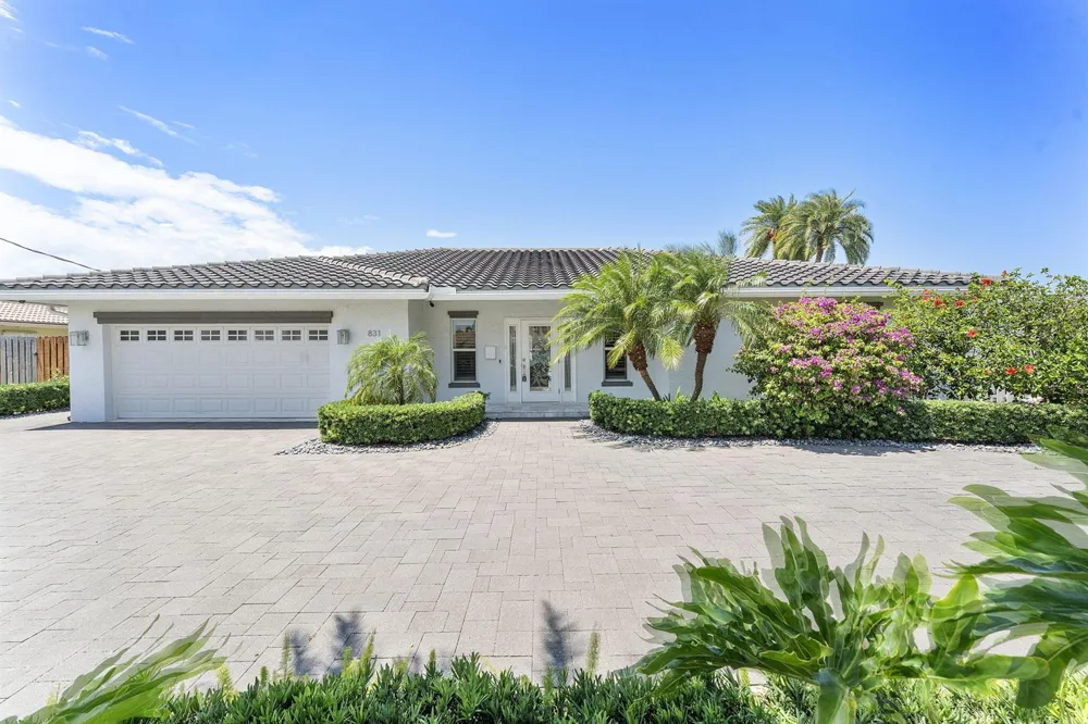 831 Dover Street Boca Raton, FL 33487