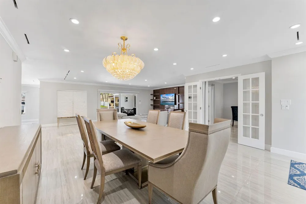 831 Dover Street Boca Raton, FL 33487