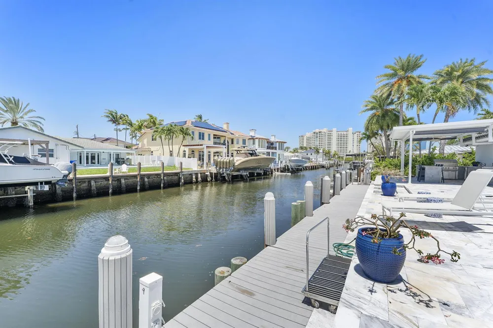 831 Dover Street Boca Raton, FL 33487