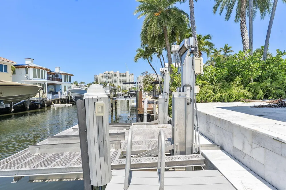 831 Dover Street Boca Raton, FL 33487