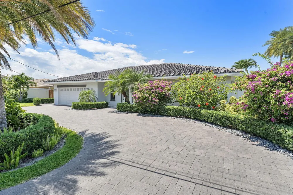 831 Dover Street Boca Raton, FL 33487