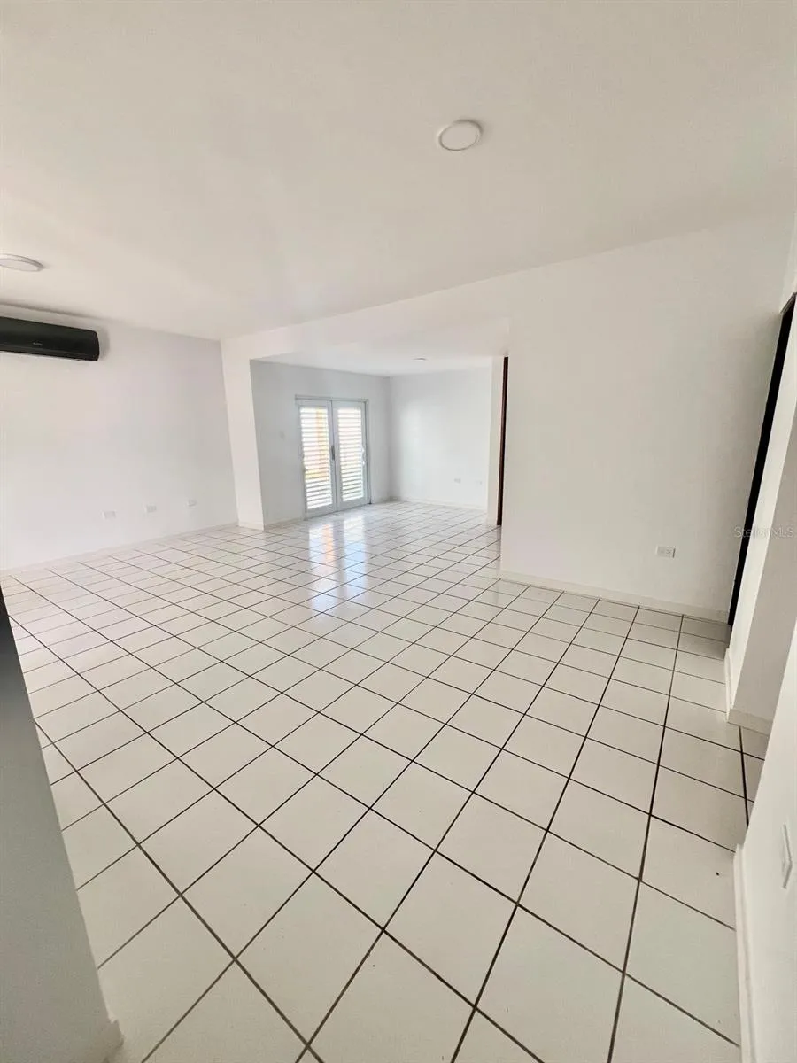 YAMIL GALIB PASEO LOS ROBLES #1614 Mayaguez, PR 00680