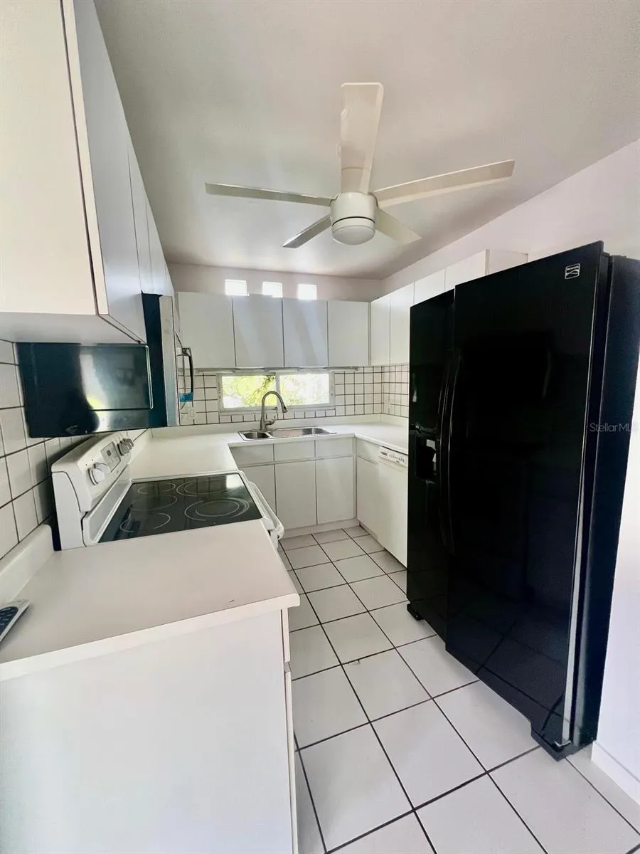 YAMIL GALIB PASEO LOS ROBLES #1614 Mayaguez, PR 00680