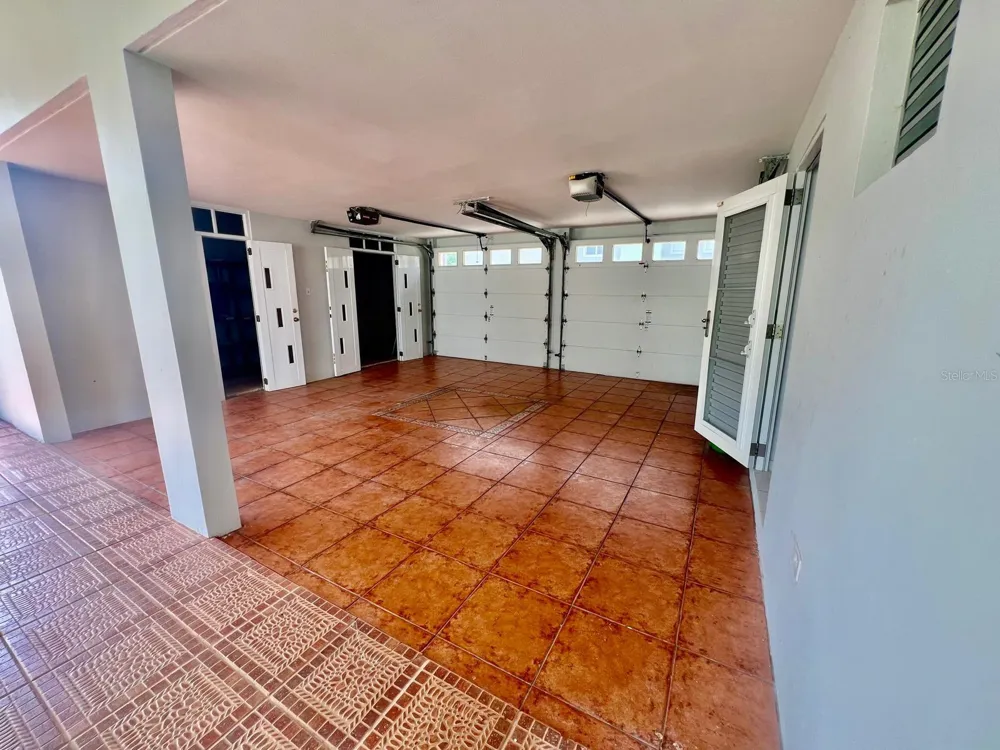 YAMIL GALIB PASEO LOS ROBLES #1614 Mayaguez, PR 00680