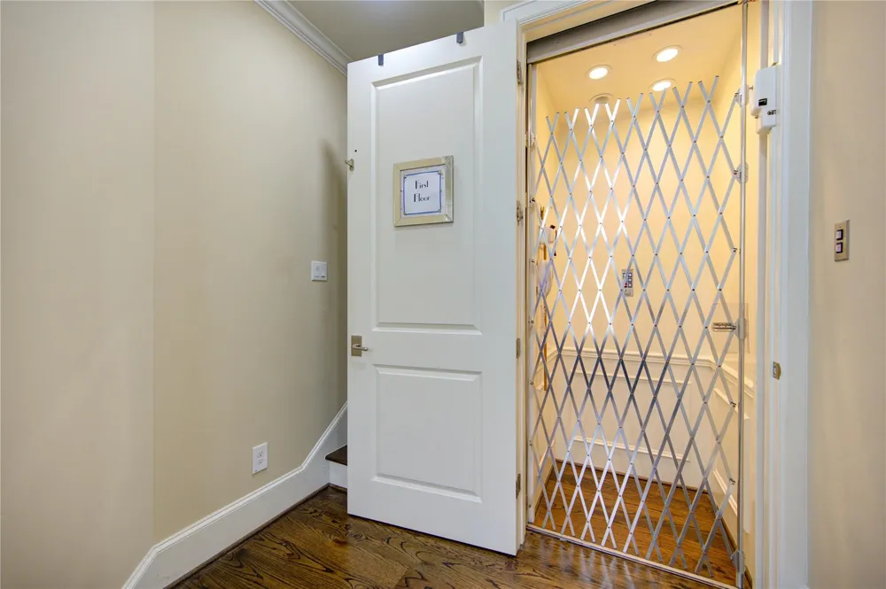 16011 Morgan Street Sugar Land, TX 77478