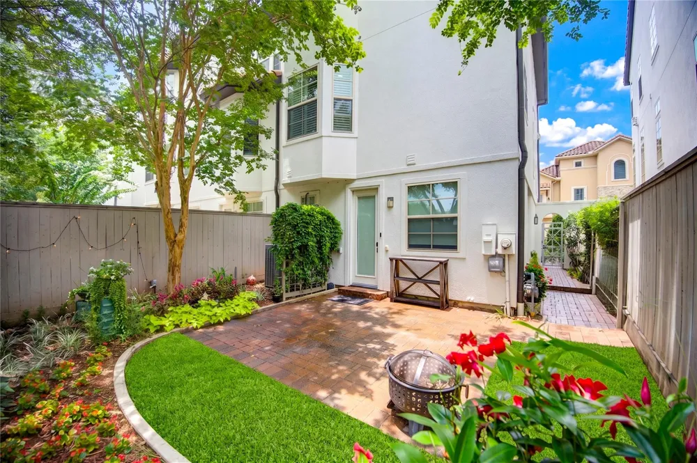 16011 Morgan Street Sugar Land, TX 77478