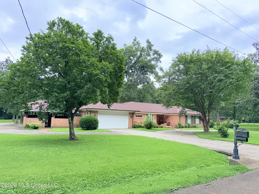 123 Devalda Drive Duck Hill, MS 38925
