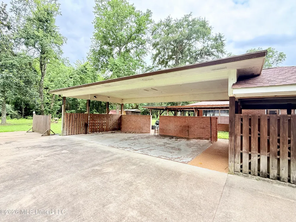 123 Devalda Drive Duck Hill, MS 38925