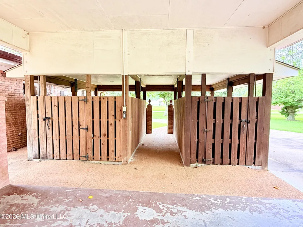 123 Devalda Drive Duck Hill, MS 38925