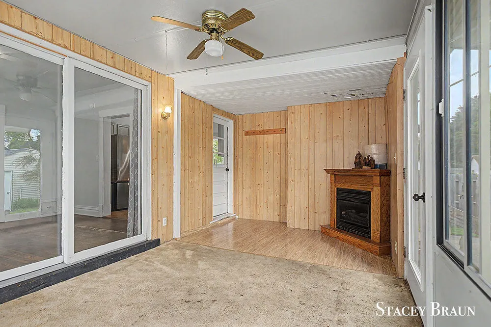 1009 Courtney Street NW Grand Rapids, MI 49504