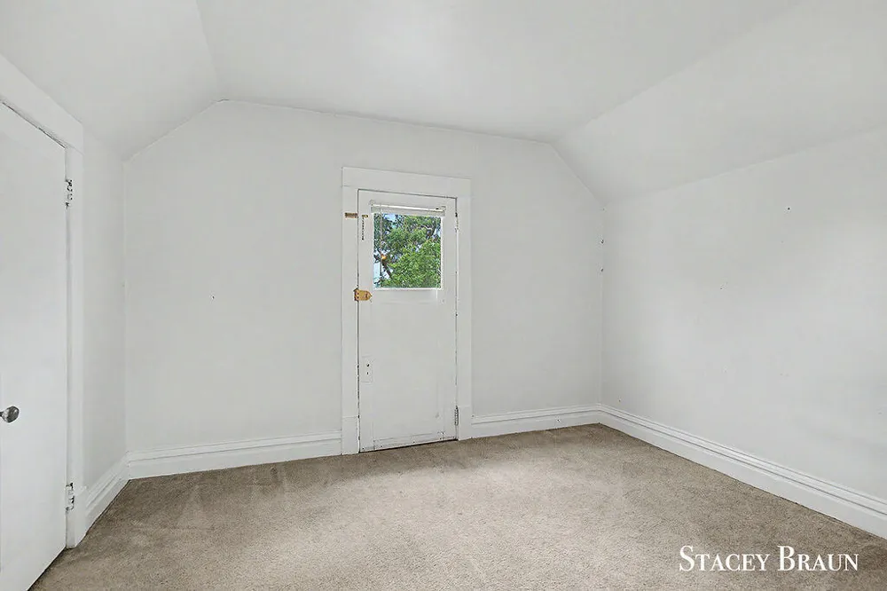 1009 Courtney Street NW Grand Rapids, MI 49504