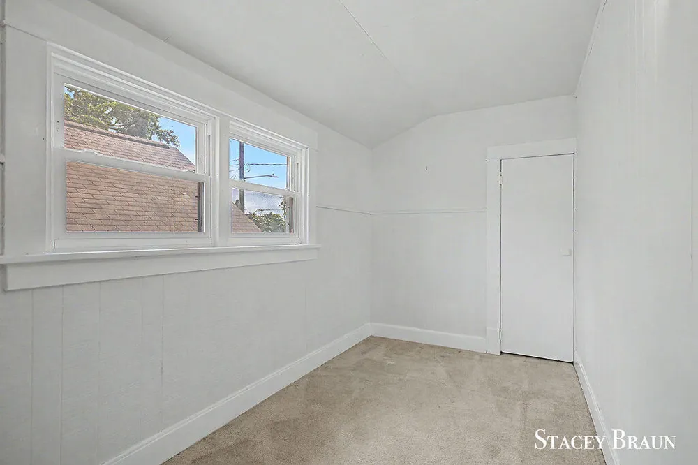 1009 Courtney Street NW Grand Rapids, MI 49504