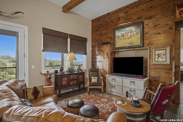 165 Settlers Comfort, TX 78013