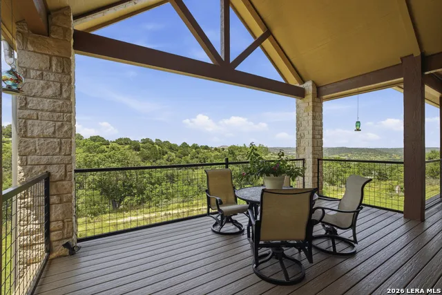 165 Settlers Comfort, TX 78013
