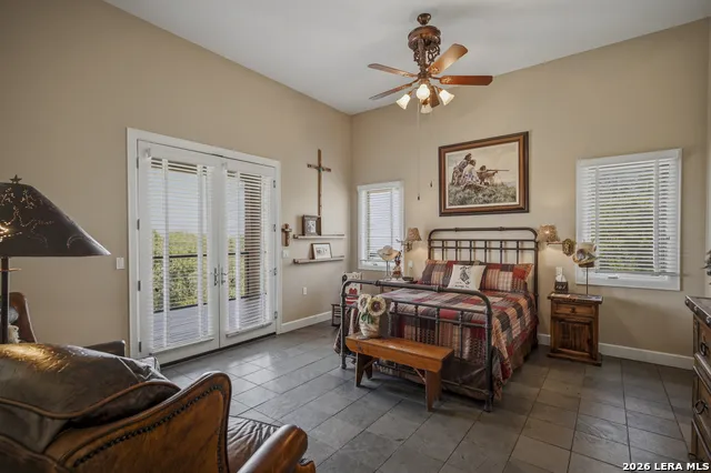 165 Settlers Comfort, TX 78013