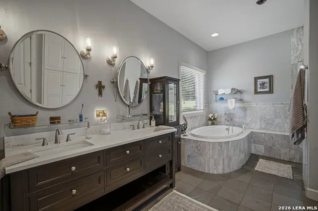165 Settlers Comfort, TX 78013