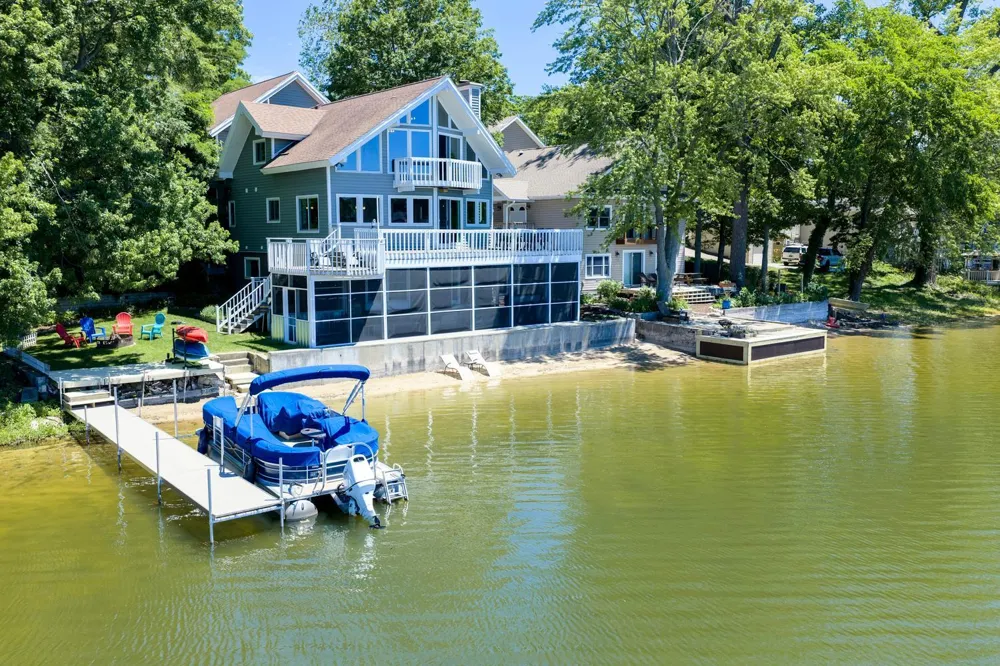 68388 Dailey Road Edwardsburg, MI 49112