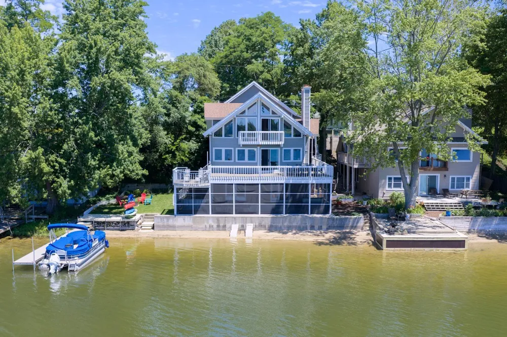 68388 Dailey Road Edwardsburg, MI 49112