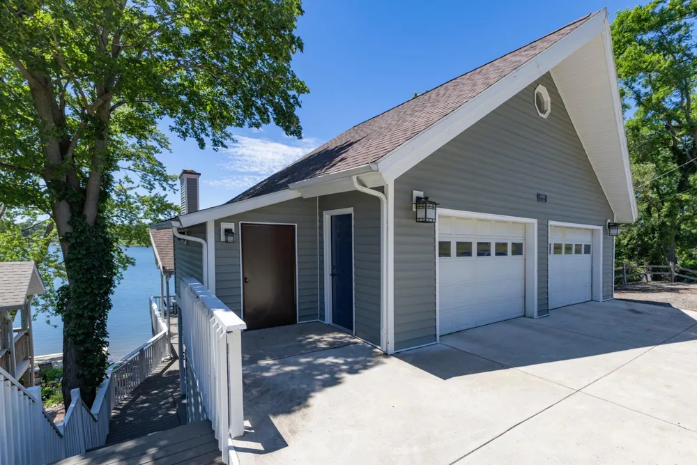 68388 Dailey Road Edwardsburg, MI 49112