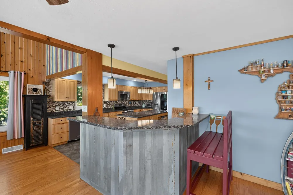 68388 Dailey Road Edwardsburg, MI 49112
