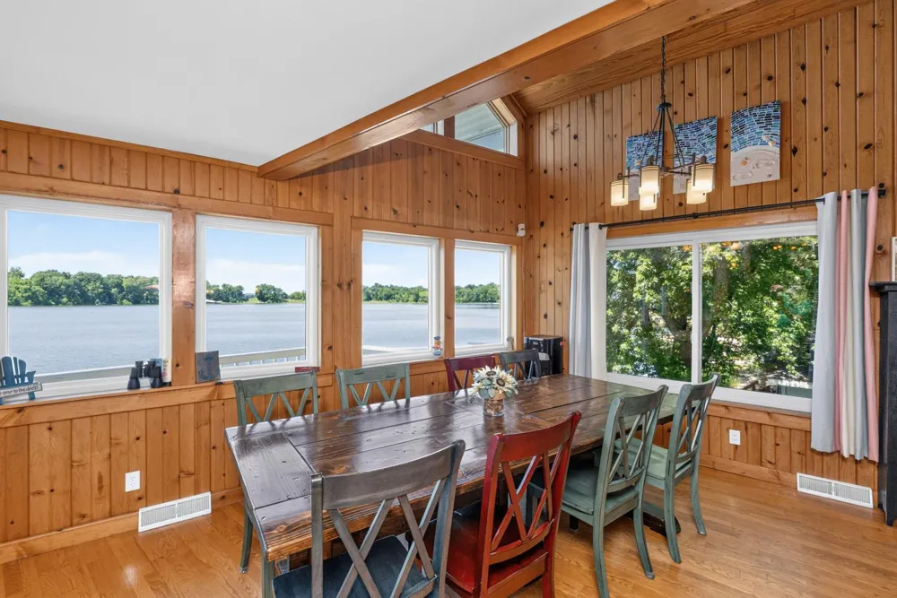 68388 Dailey Road Edwardsburg, MI 49112