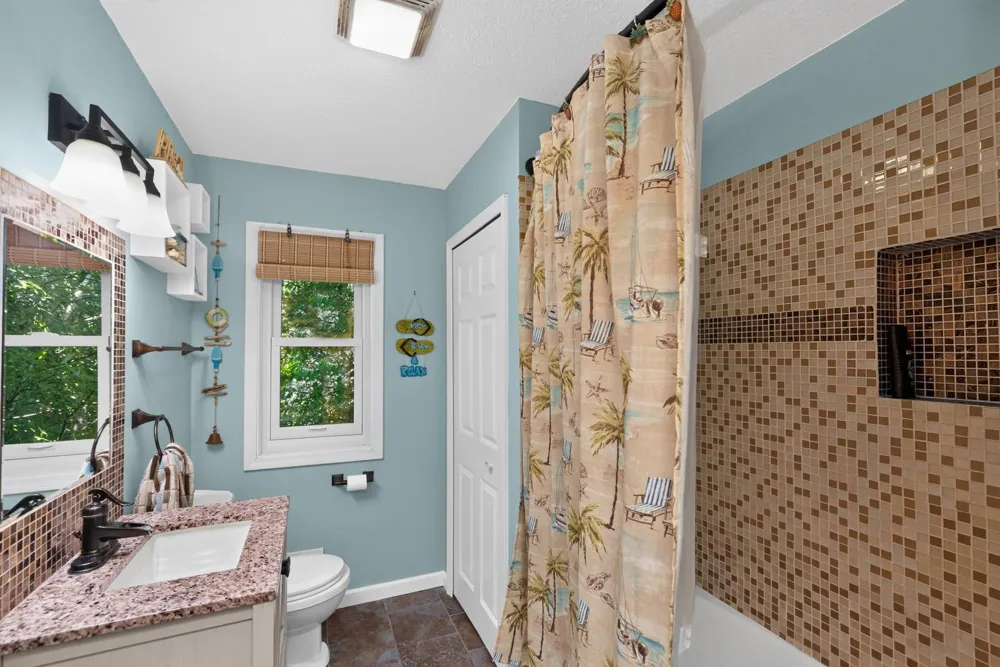 68388 Dailey Road Edwardsburg, MI 49112