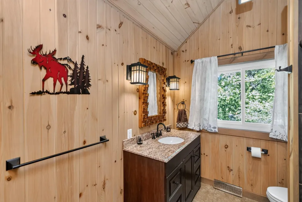 68388 Dailey Road Edwardsburg, MI 49112