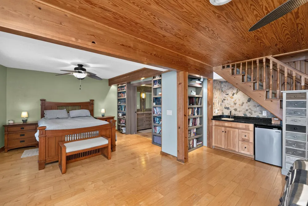 68388 Dailey Road Edwardsburg, MI 49112
