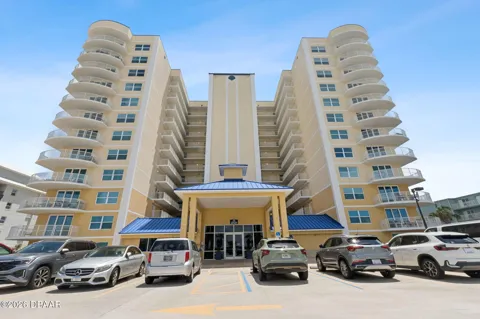 3721 S Atlantic Avenue #1004