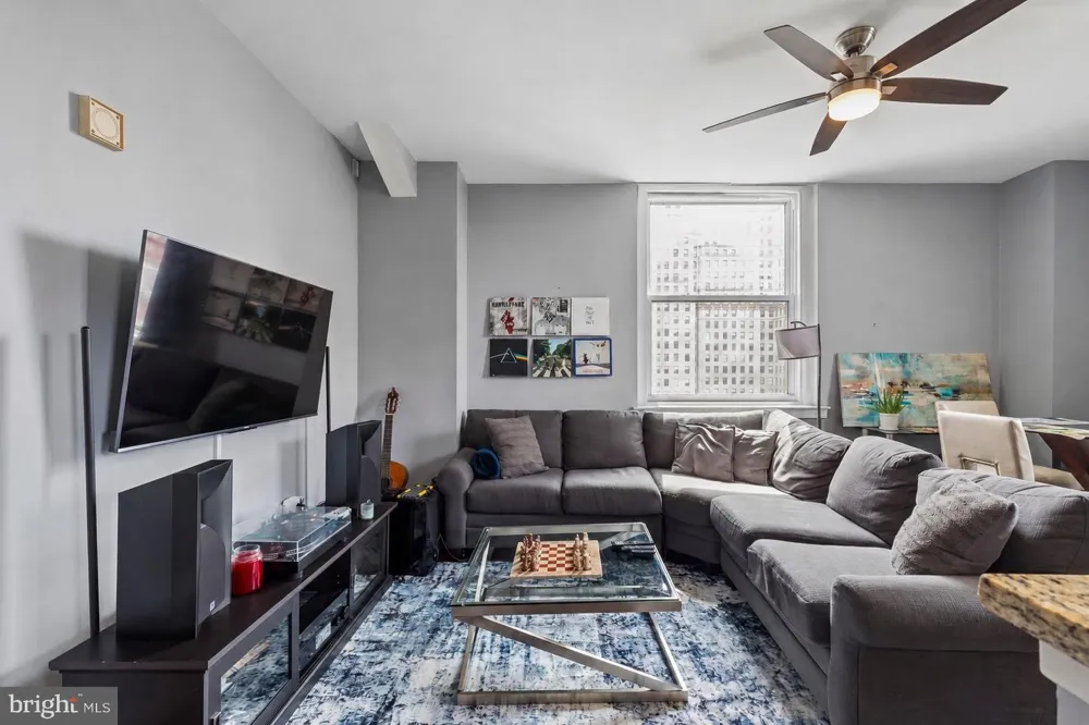 111 S 15TH STREET #1803 Philadelphia, PA 19102